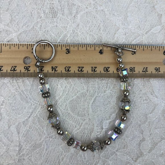 Boutique Vintage Sterling Silver Bead & Clear Crystal Accent Toggle Bracelet - Picture 10 of 14